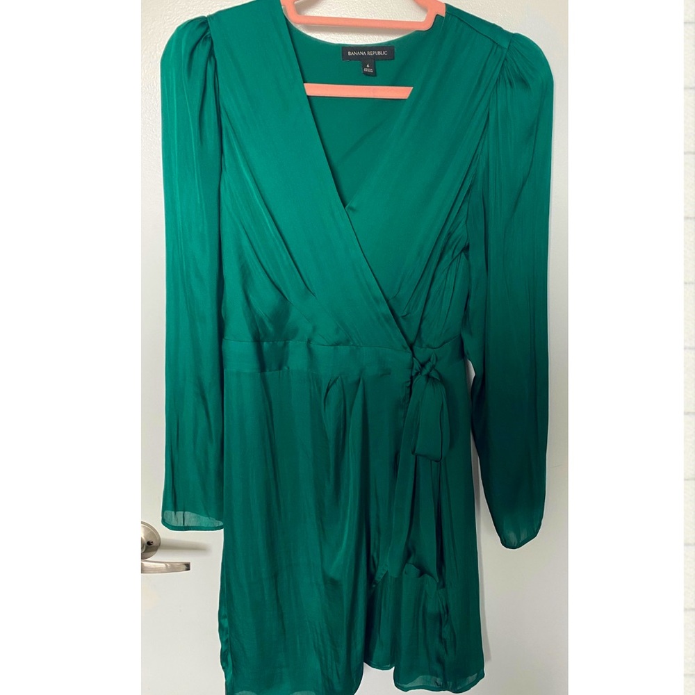 Banana Republic Emerald Puff Sleeve Wrap Dress